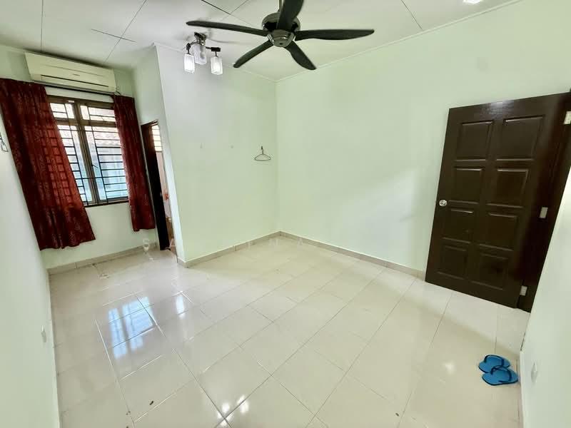 Bandar Dato Onn, Perjiranan 10 - 5