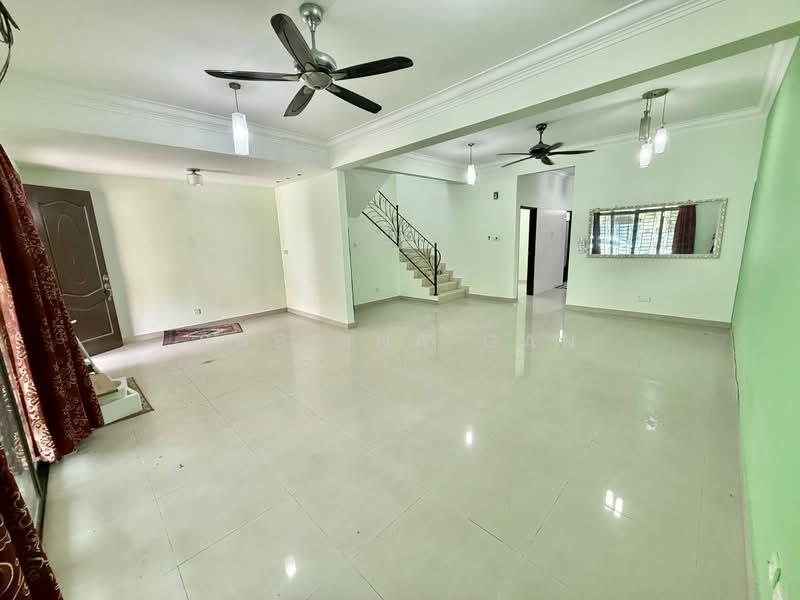 Bandar Dato Onn, Perjiranan 10 - 1