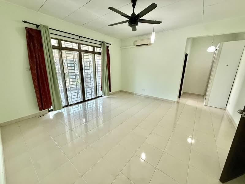 Bandar Dato Onn, Perjiranan 10 - 3