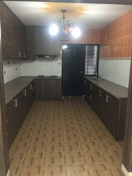 Plaza Metro Prima - 3