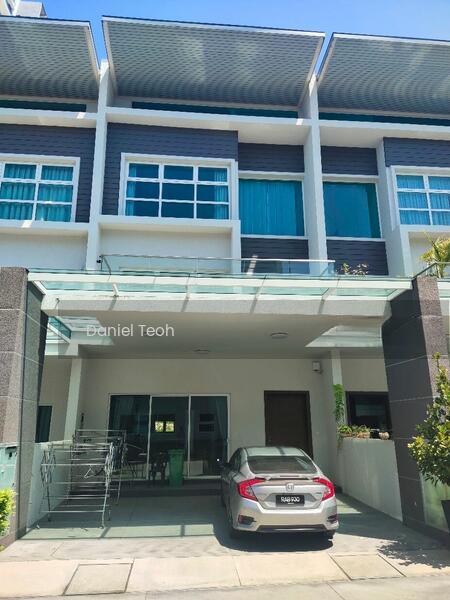 Terrace house at Tanjung Bungah - 3
