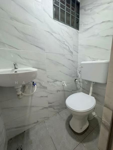 Flat Taman Perling - 3