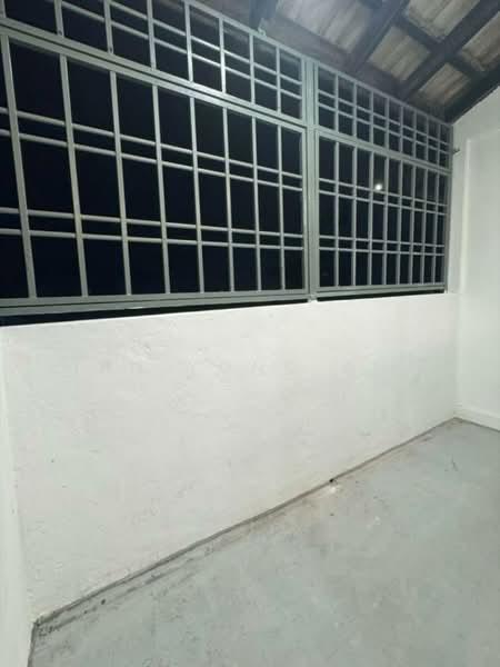 Flat Taman Perling - 4