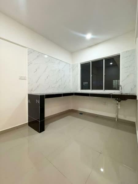 Flat Taman Perling - 5