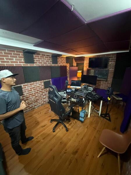 Batu Caves,jalan sbc 1st floor shop - 3