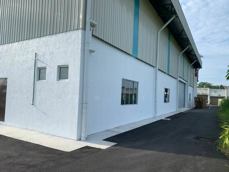 Semi-D factory at Nilai 3 - 5