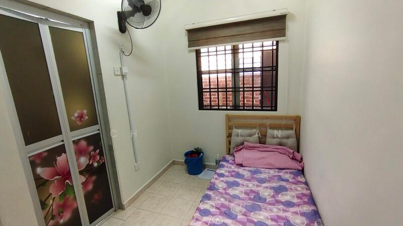Bukit Jelutong - 4