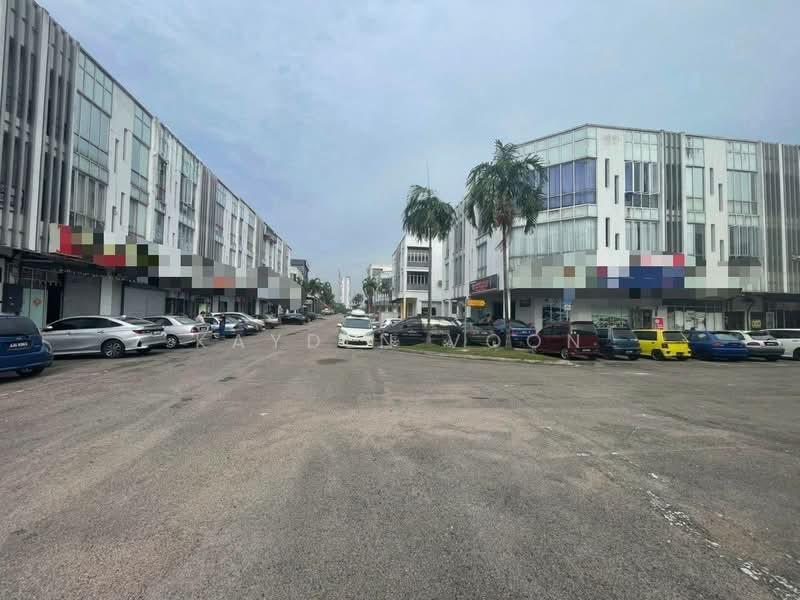 Oasis 2 @ Kota Puteri 3 storey corner shoplot - 3