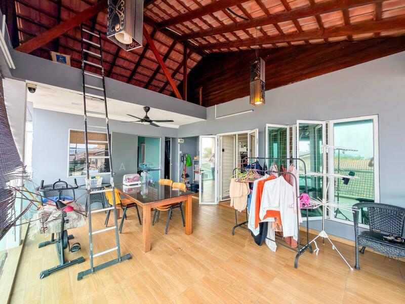 Ukay Heights Bungalow - 5