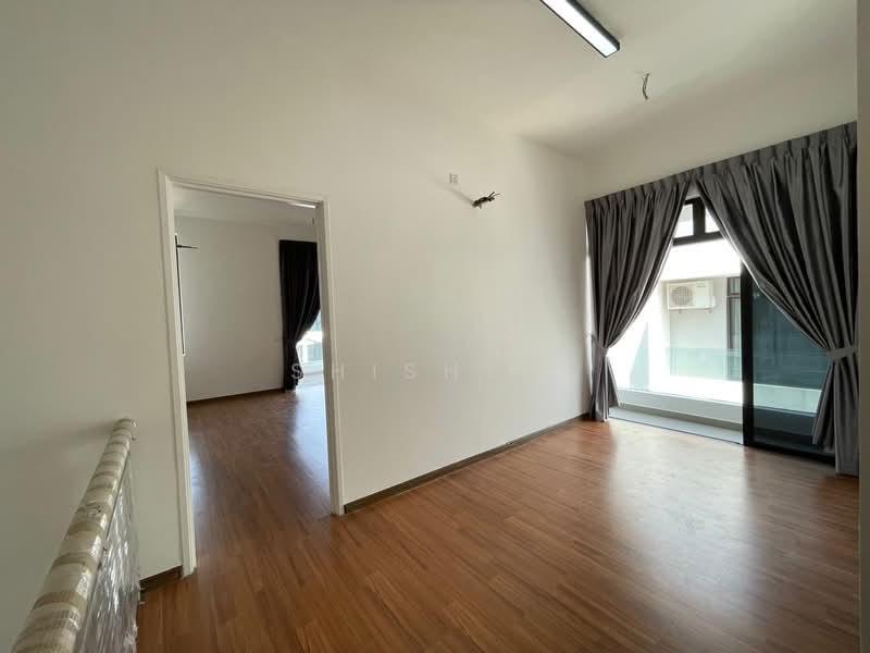 Garden Villas, Bukit Indah - 3