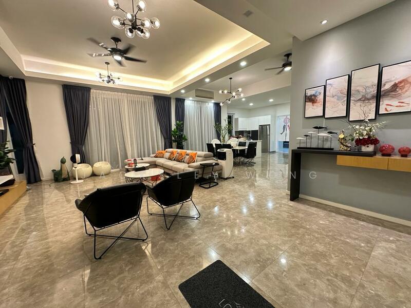 Bandar Sungai Long - 2