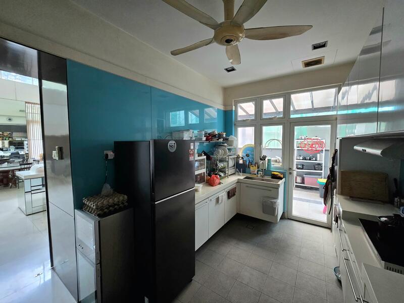 Country Heights Damansara - 4