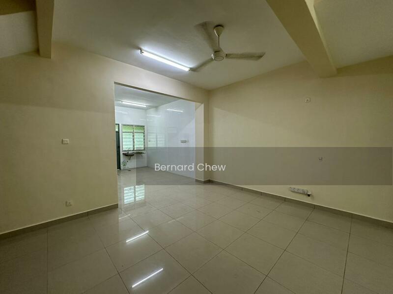 Terrace House at Batu Maung - 4