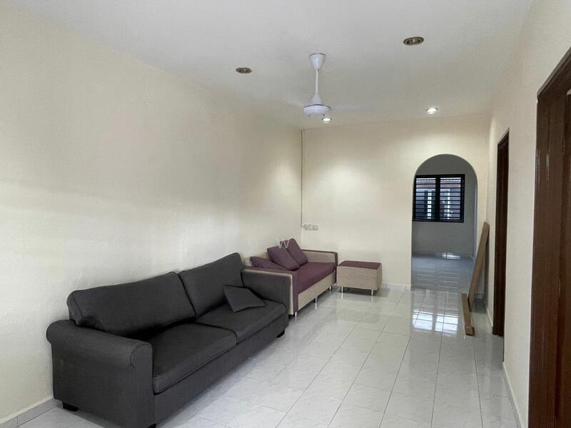 Taman Ungku Tun Aminah Taman Ungku Tuns Aminahs - 1