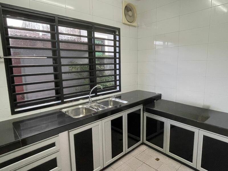 Taman Ungku Tun Aminah Taman Ungku Tuns Aminahs - 3