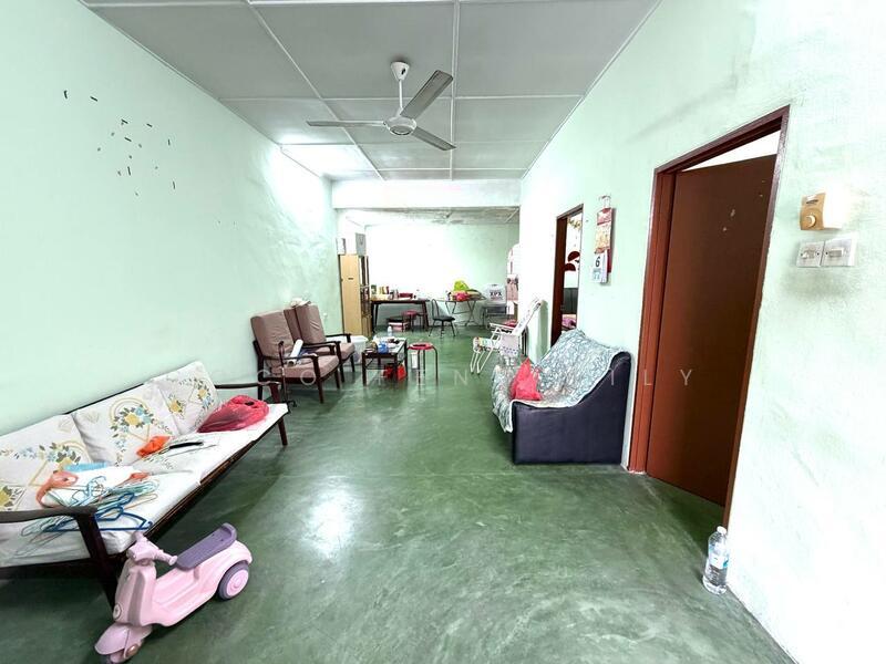 Taman Ungku Tun Aminah - 1