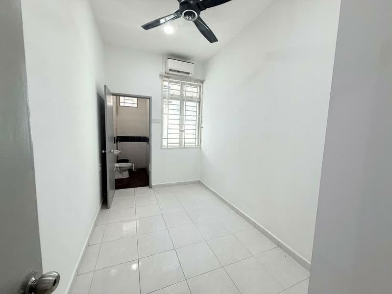 Taman Jaya Putra - 5