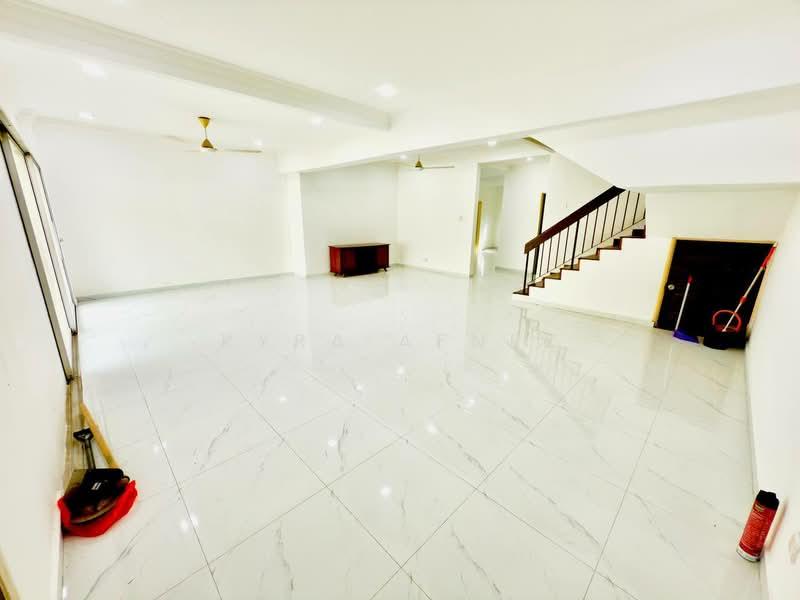 FOR SALE : SEMI D 2 Storey Taman Cuepacs Batu 9, Cheras Selangor - 3