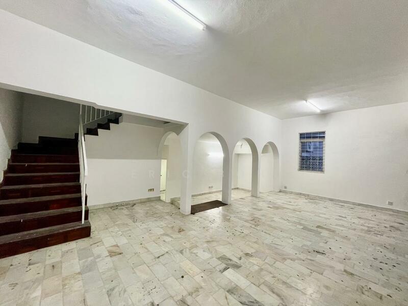 2 STY | GREENLANE 3100SF | TERRACE CORNER ISLAND PARK - 4