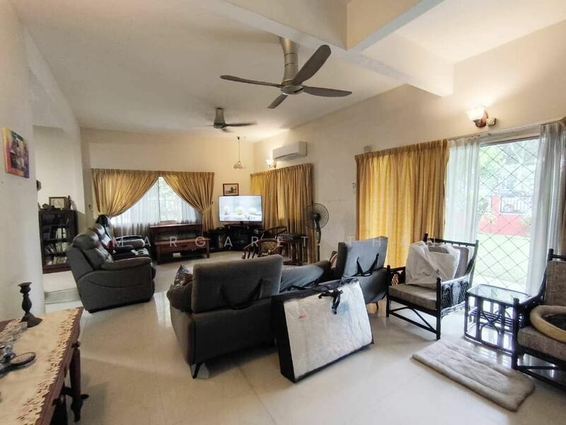 Semi-Detached House at SS3 - 1