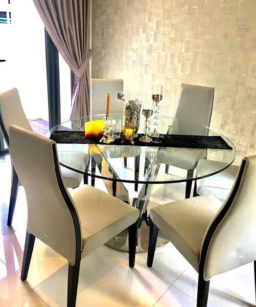 Avira Medini Iskandar - 4