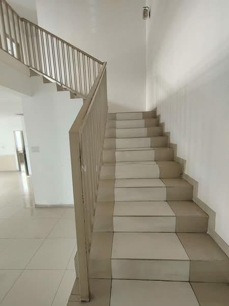 Villa Avenue - 2