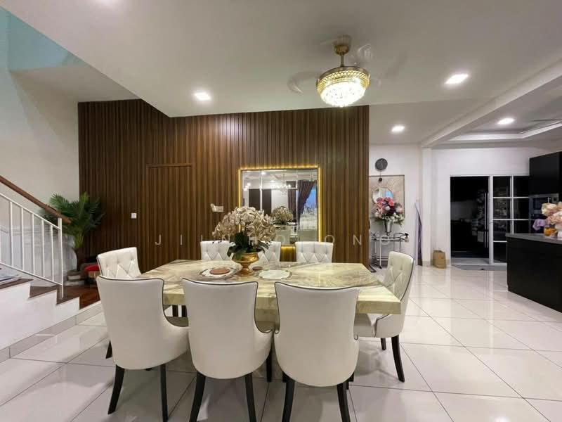 Mount Austin Mount Austin Mounts Austins Mounts Austins - 3