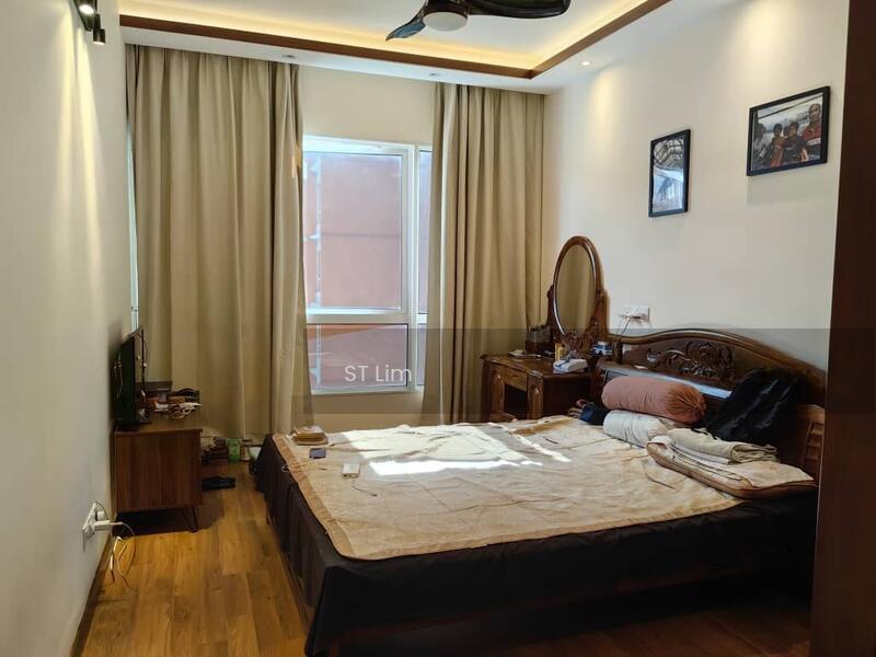 Central Park condominium - 4
