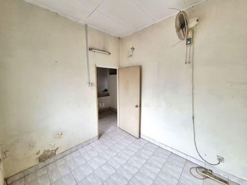 Double Storey Terrace, USJ 13, Subang Jaya - 5
