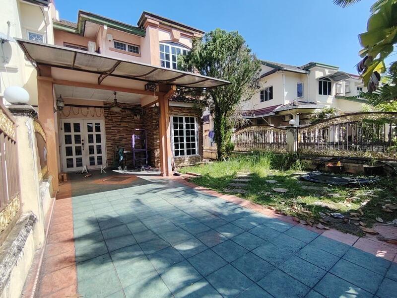 Bandar Tun Hussein Onn - 1