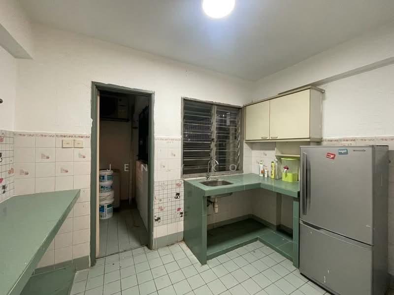 Sri Damansara Court - 5