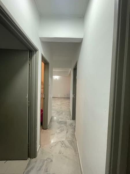 Sri Damansara Court - 4