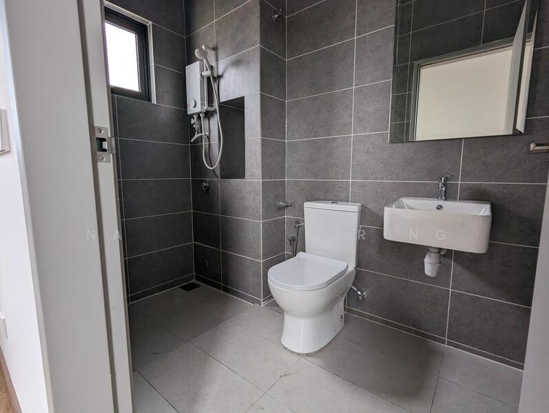 Sejati Lakeside 2 - 5