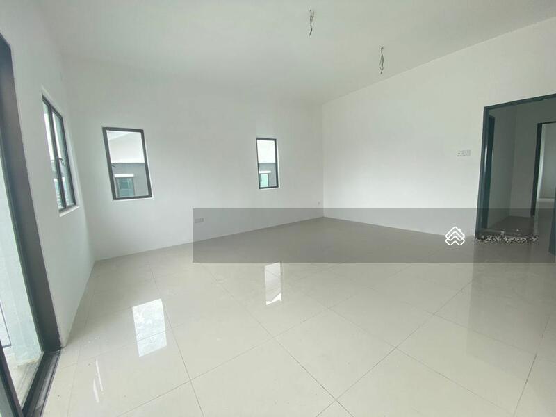 Semi-D Taman Scientex Rawang near Anggun City Kota Emerald - 3