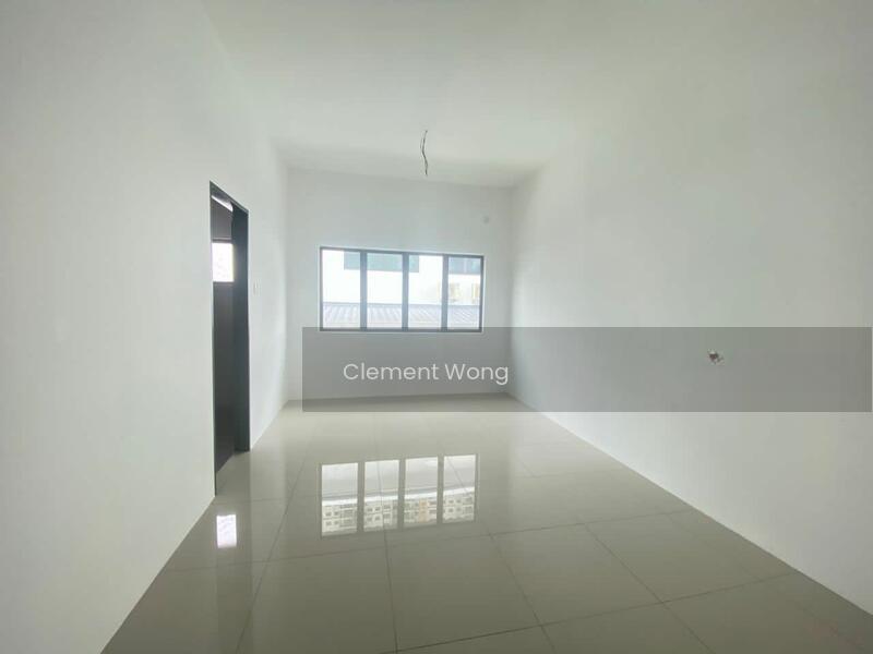 Semi-D Taman Scientex Rawang near Anggun City Kota Emerald - 2