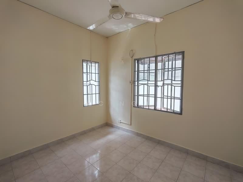 BK4 (Bandar Kinrara 4) - 4