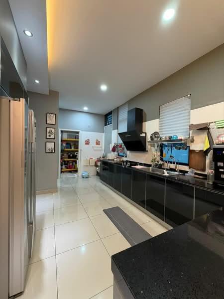 BANDAR CEMERLANG - 4