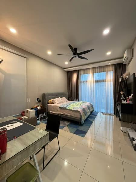 BANDAR CEMERLANG - 3