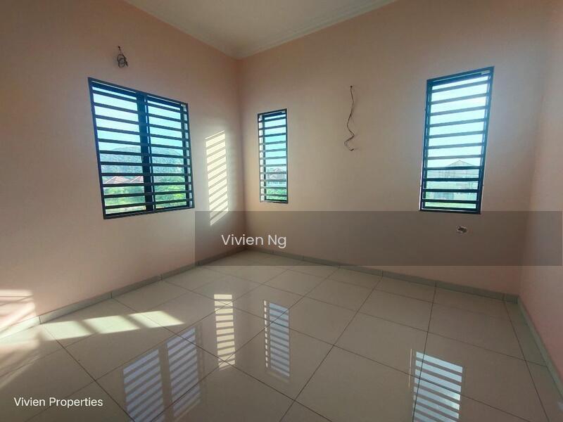 Bungalow for sale in Pulai Heights - 2