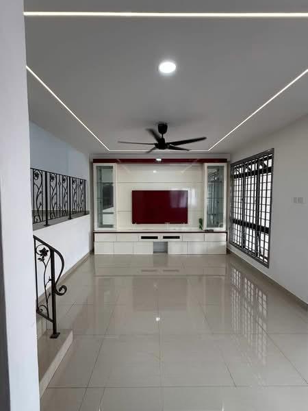 Taman Mount Austin - 2