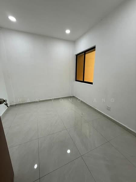 Lily & Jasmine Apartment - 2