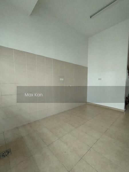 Taman Mount Austin - 5