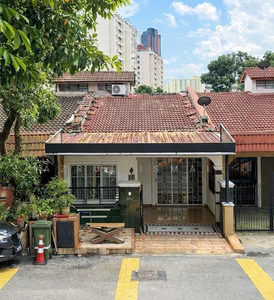 Taman Bunga Raya - 1