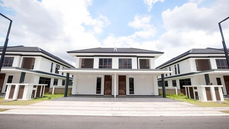 LUXURY SIDE BY SIDE 2 Lots Semi-D CORA ECO ARDENCE Setia Alam - 1