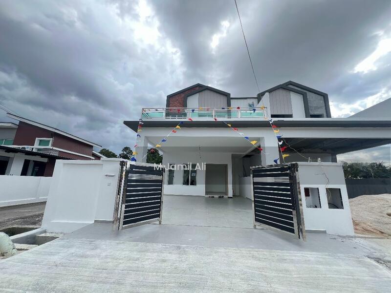 Terrace house at Batu Pahat - 1