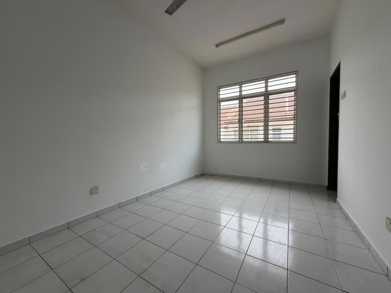 Cassis, Kota Emerald West - 5