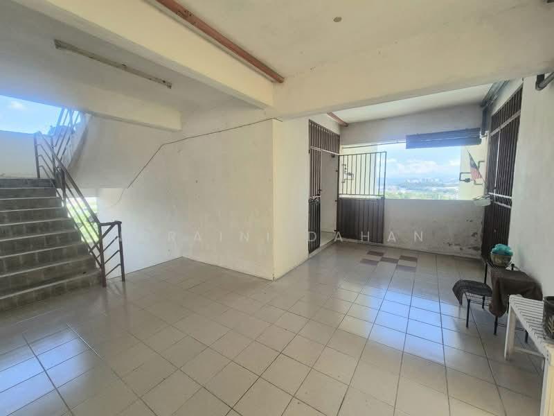 Selesa I Resort Apartment (Pangsapuri Damai Mewah B) - 3