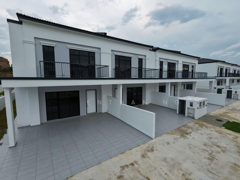 RESIDENSI BOTANI 3 - 2