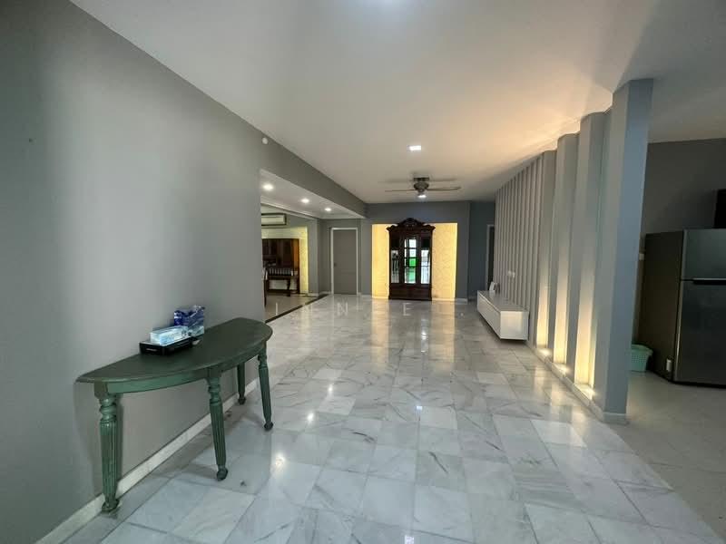 Tanjung Bungah Park Bungalow - 4