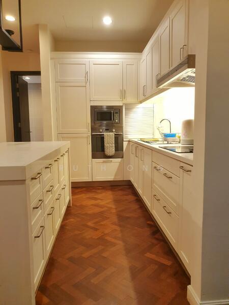 Quayside Seafront Resort Condominiums - 5